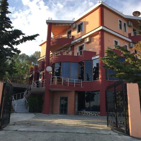 Hotel Moris Durrës Extérieur photo