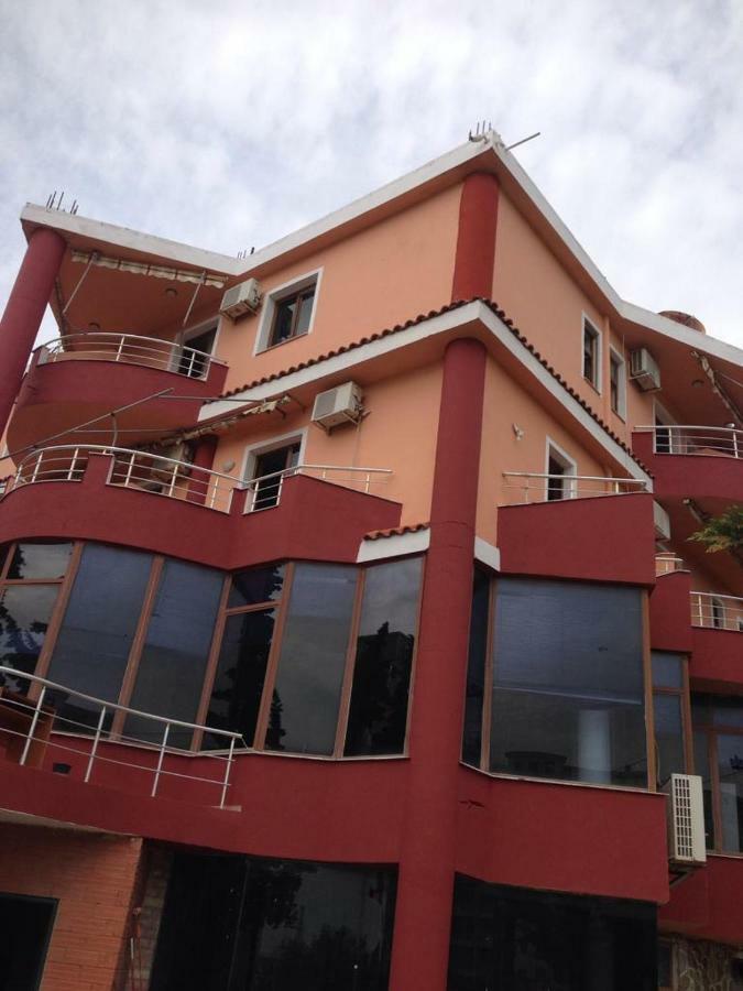 Hotel Moris Durrës Extérieur photo