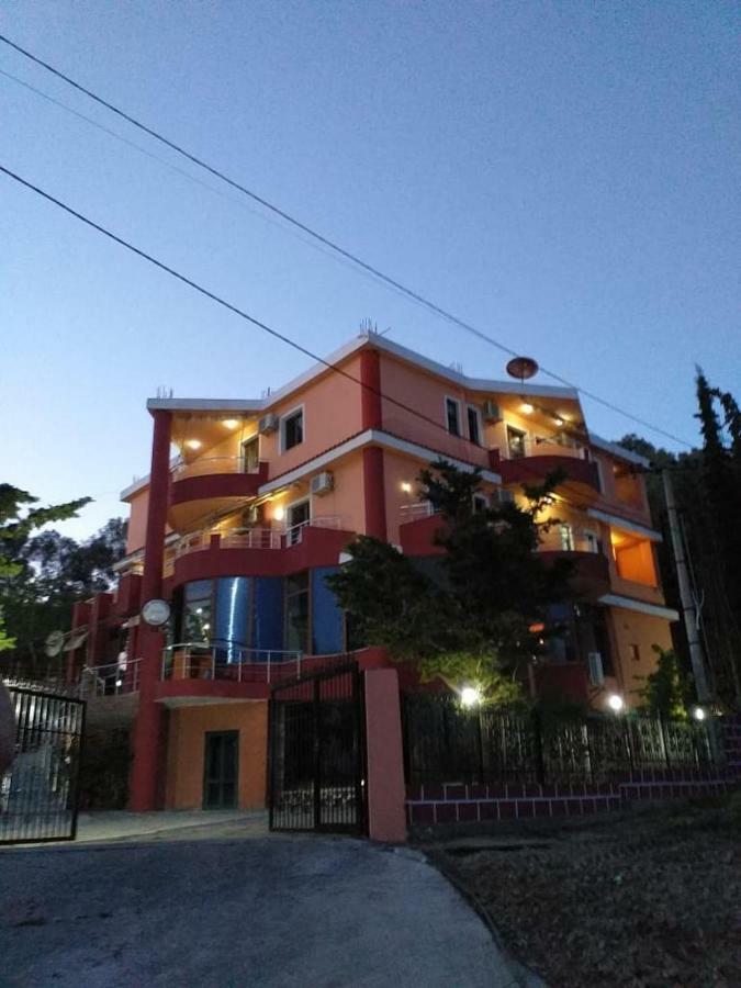 Hotel Moris Durrës Extérieur photo
